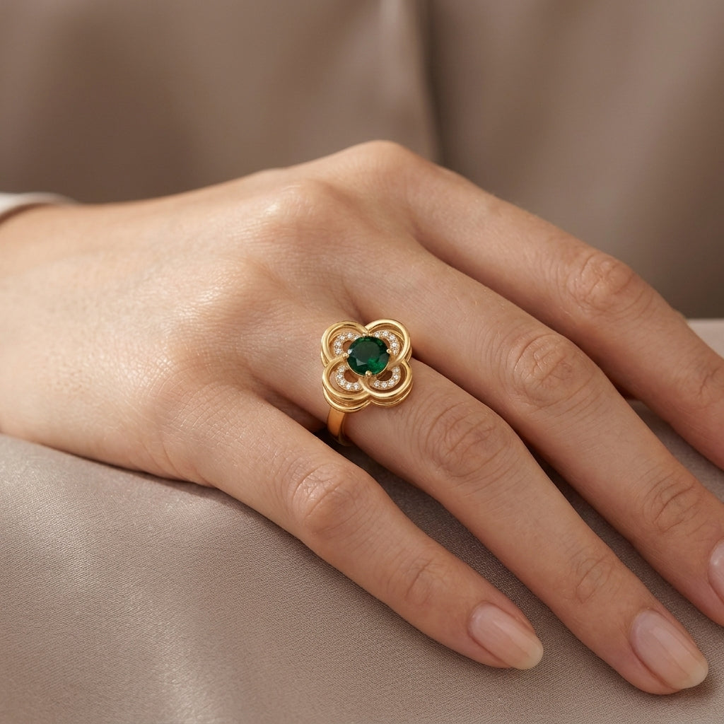 Rotating Halo Ring med Smaragdkløver | Guld
