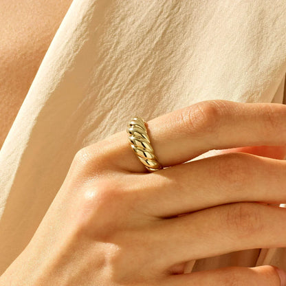 Croissant Ring | Guld