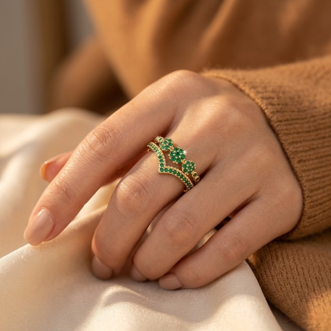 Emerald Cluster Ring i Guld