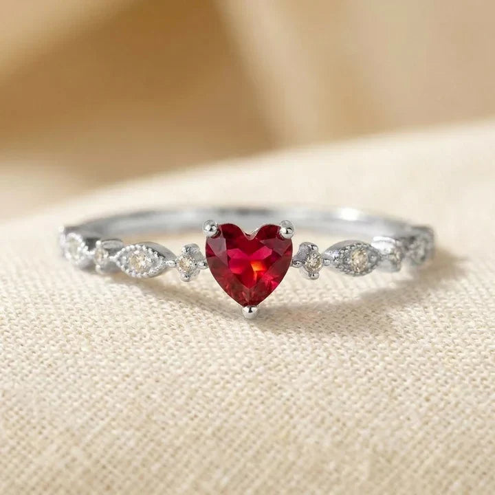 Rubin Hjerte Ring i Guld