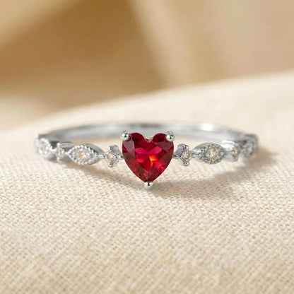 Rubin Hjerte Ring i Guld