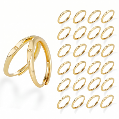 Elara Bogstav Ring | Guld