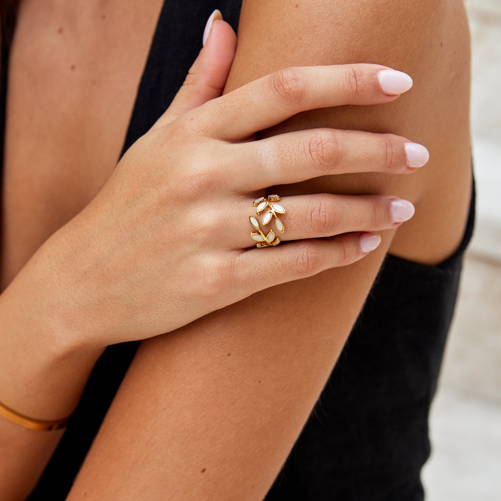 Ring med Bladmotiv i Guld