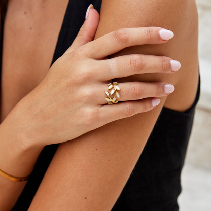 Ring med Bladmotiv i Guld