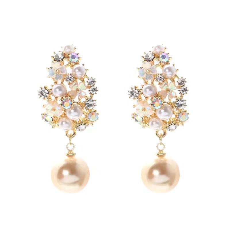 Elegant Blomst Perle Øreringe | Guld