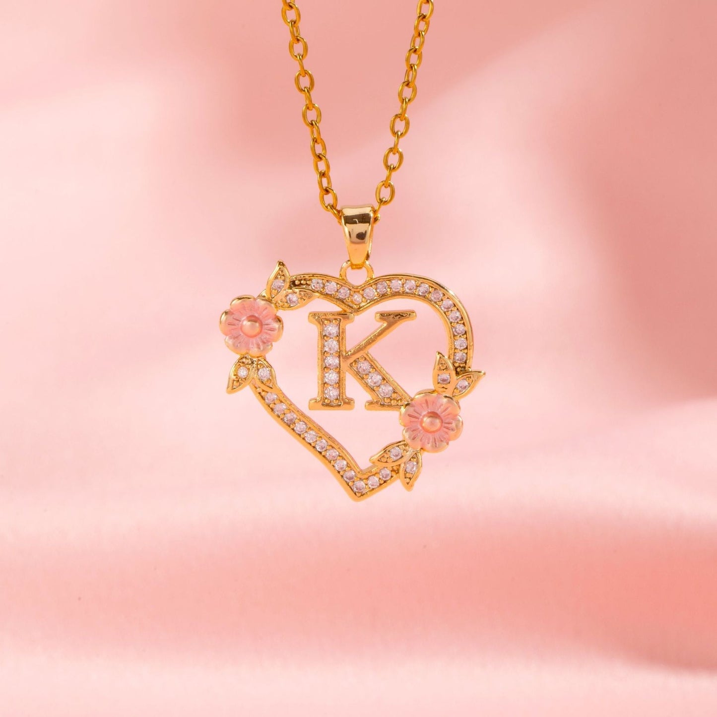 Blomstercharme Initial Halskæde | Guld