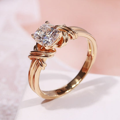 Statement Ring med Knude Bånd | Guld