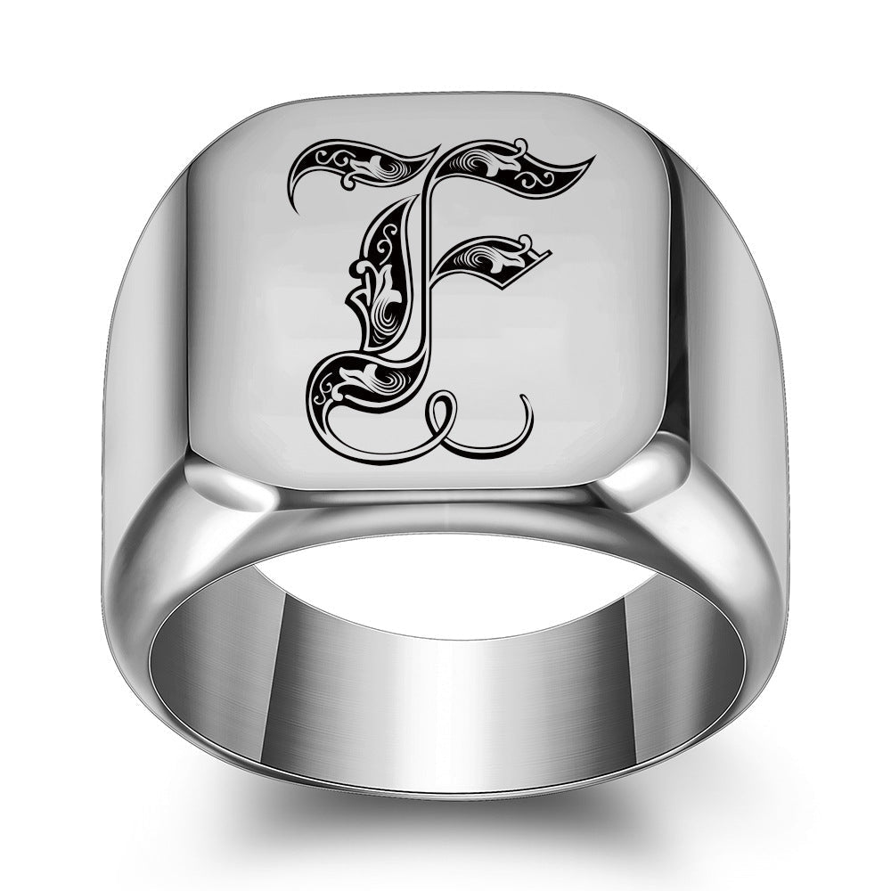 Klassisk Noble Initial Ring | Hvidguld