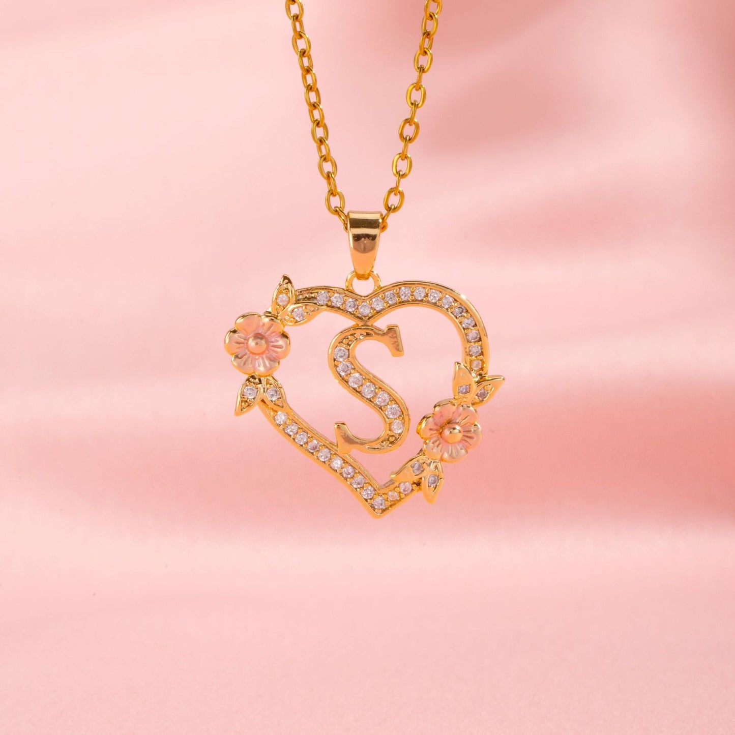 Blomstercharme Initial Halskæde | Guld