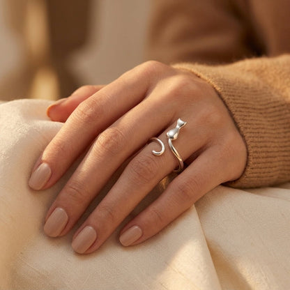 Ring Motif Kat i Sølv