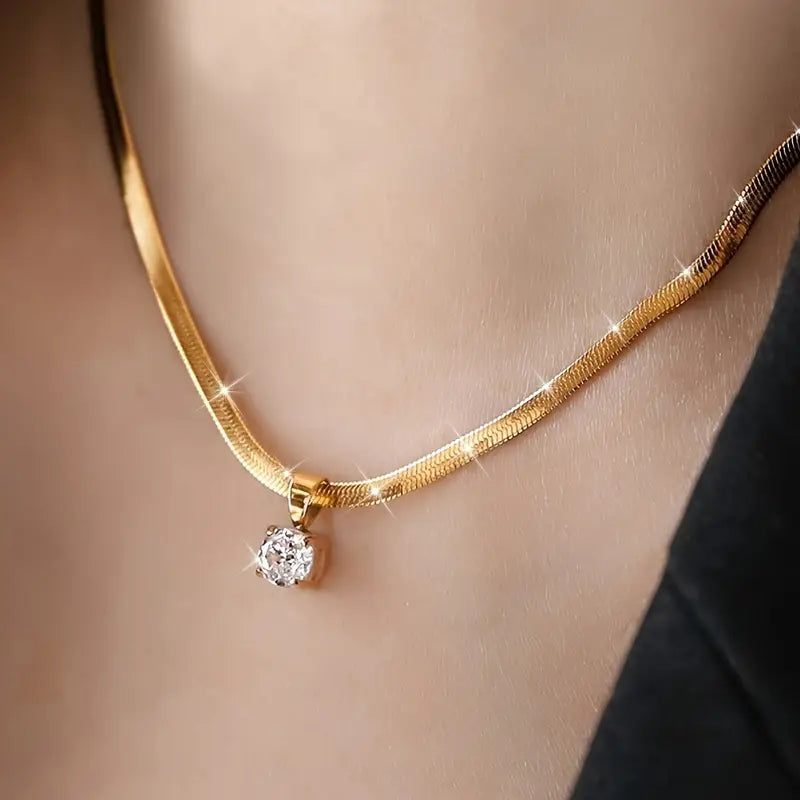 Elegant Rhinestone Pendant Necklace | Guld