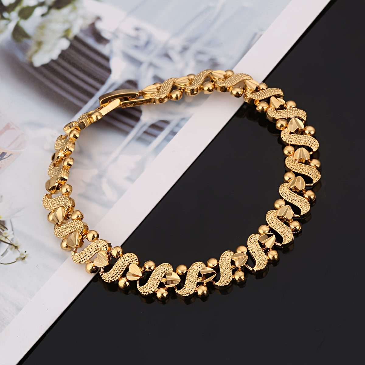 Lily Bølgeprydet Armbånd | Guld