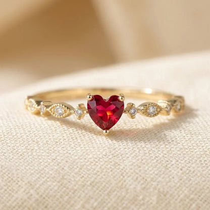 Rubin Hjerte Ring i Guld