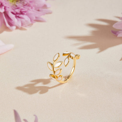 Ring med Bladmotiv i Guld