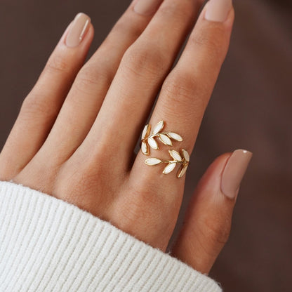 Ring med Bladmotiv i Guld